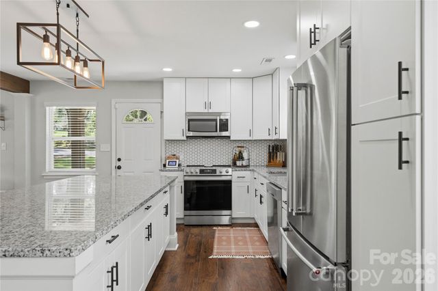 1301 Manchester Lane, Charlotte, NC 28227