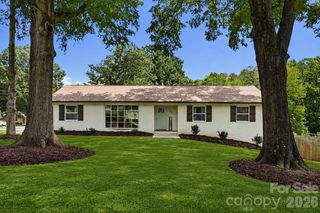 1301 Manchester Lane, Charlotte, NC 28227