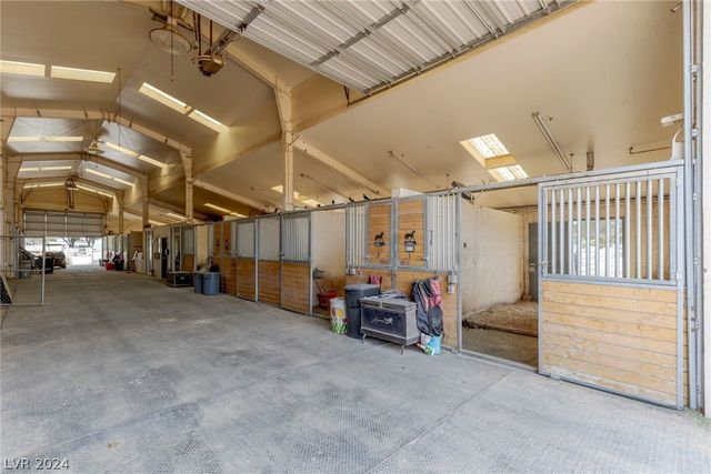 3910 East Russell Road, Las Vegas, NV 89120