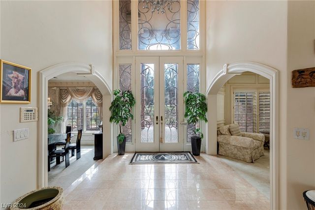 3910 East Russell Road, Las Vegas, NV 89120