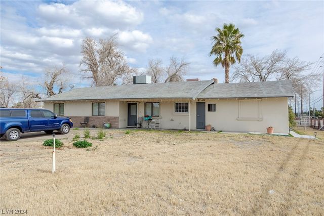 3910 East Russell Road, Las Vegas, NV 89120