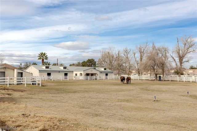 3910 East Russell Road, Las Vegas, NV 89120