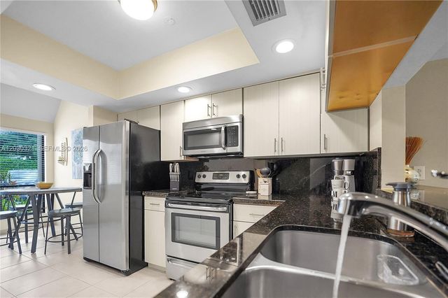 1400 NW 9th Ave C-18, Boca Raton, FL 33486