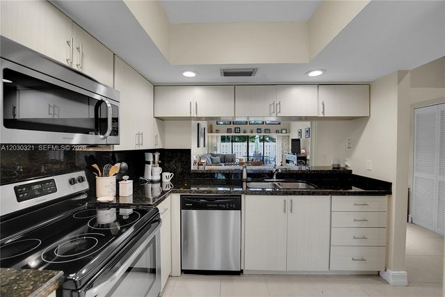 1400 NW 9th Ave C-18, Boca Raton, FL 33486