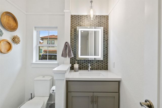 408 Rose Branch WAY 24, Austin, TX 78738