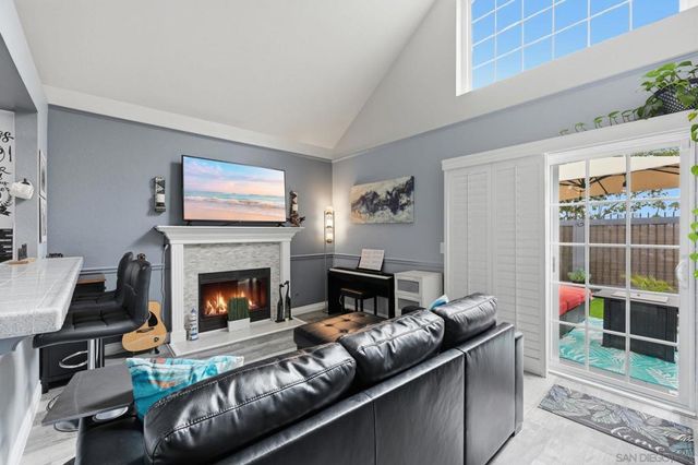 901 Rose Arbor Drive, San Marcos, CA 92078