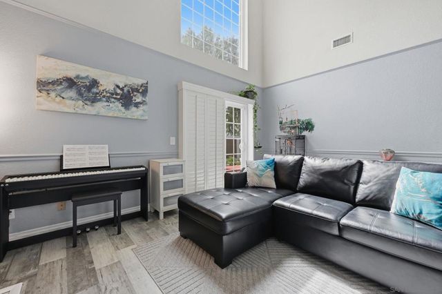 901 Rose Arbor Drive, San Marcos, CA 92078