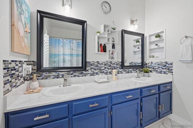 901 Rose Arbor Drive, San Marcos, CA 92078