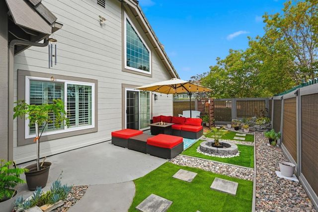 901 Rose Arbor Drive, San Marcos, CA 92078