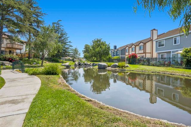 901 Rose Arbor Drive, San Marcos, CA 92078