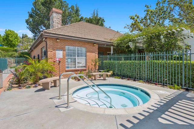 901 Rose Arbor Drive, San Marcos, CA 92078