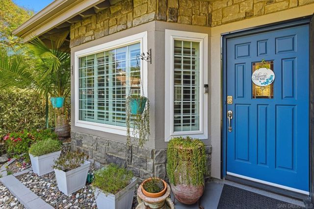 901 Rose Arbor Drive, San Marcos, CA 92078