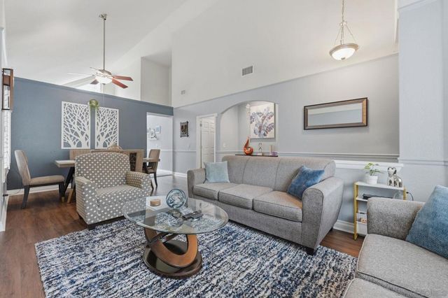 901 Rose Arbor Drive, San Marcos, CA 92078