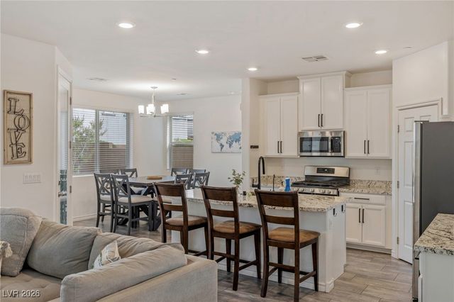 976 Bluebell Brook Street, Henderson, NV 89052