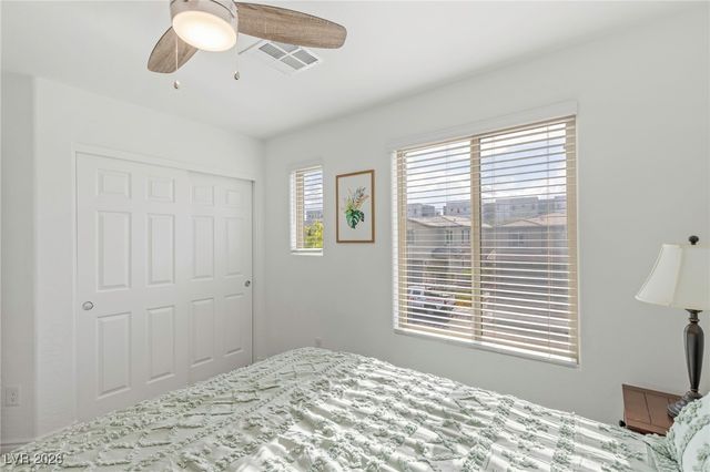 976 Bluebell Brook Street, Henderson, NV 89052