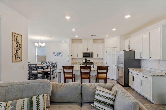 976 Bluebell Brook Street, Henderson, NV 89052