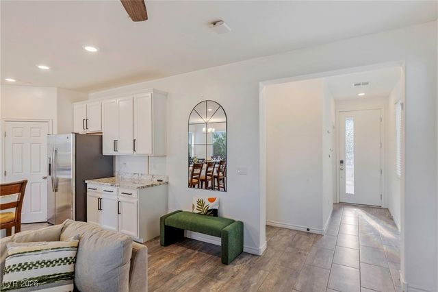 976 Bluebell Brook Street, Henderson, NV 89052