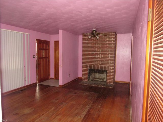 10 W Walker RD, Hampton, VA 23666