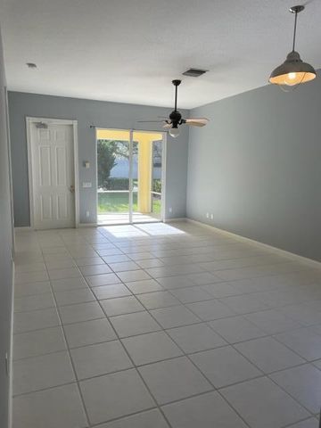 180 Paradise Circle, Jupiter, FL 33458