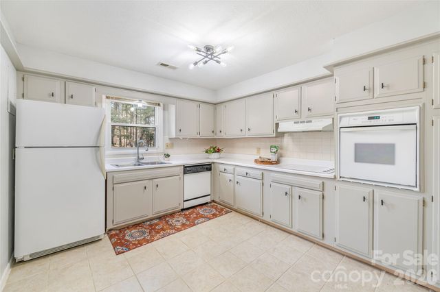 102 Boyd Drive 5C, Flat Rock, NC 28731