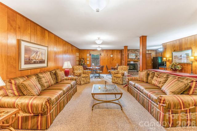 102 Boyd Drive 5C, Flat Rock, NC 28731