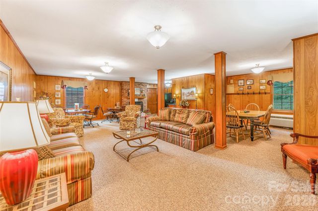 102 Boyd Drive 5C, Flat Rock, NC 28731