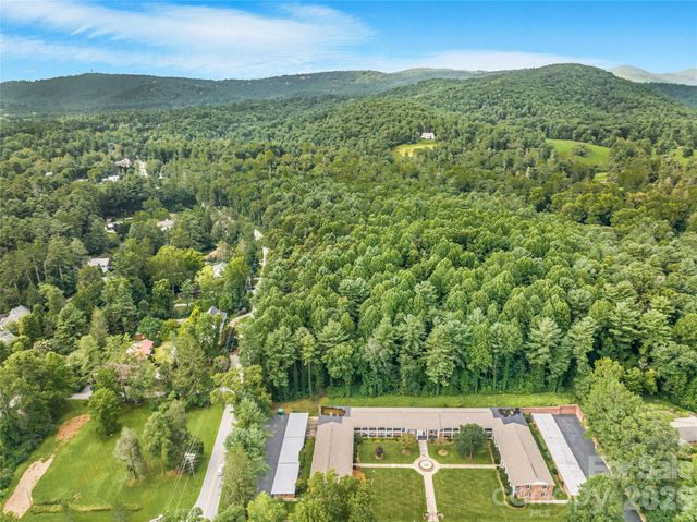 102 Boyd Drive 5C, Flat Rock, NC 28731