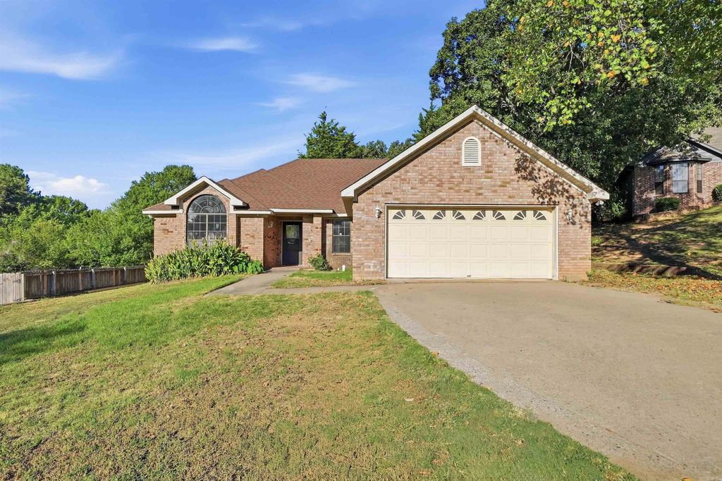 2575 Morse Drive, Conway, AR 72034
