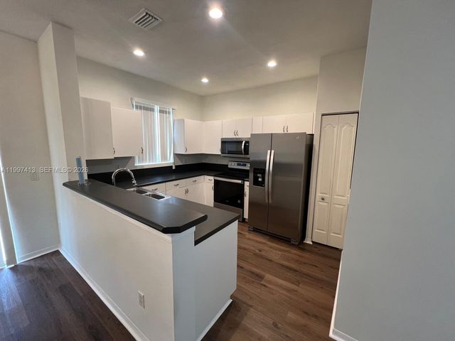 336 River Bluff Lane, Royal Palm Beach, FL 33411