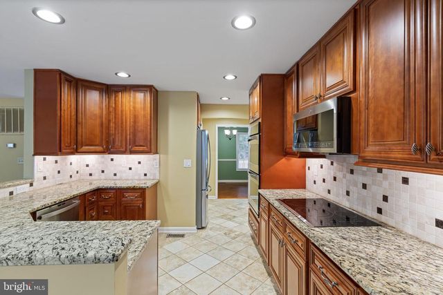 6647 MORRIS RD, Spotsylvania, VA 22551