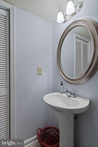 6647 MORRIS RD, Spotsylvania, VA 22551