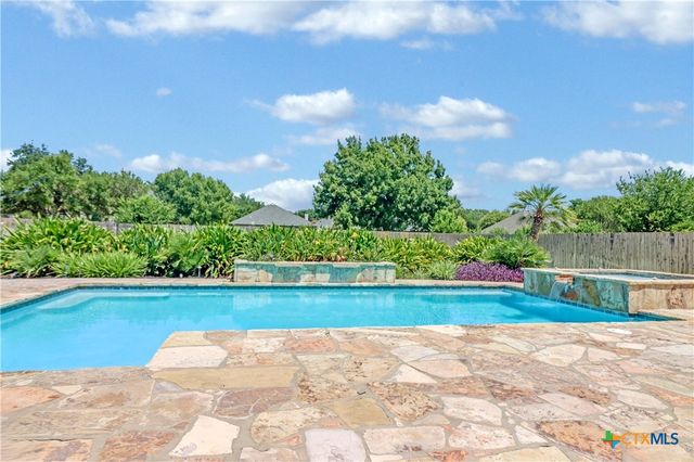 317 Sol Del Rio, Seguin, TX 78155