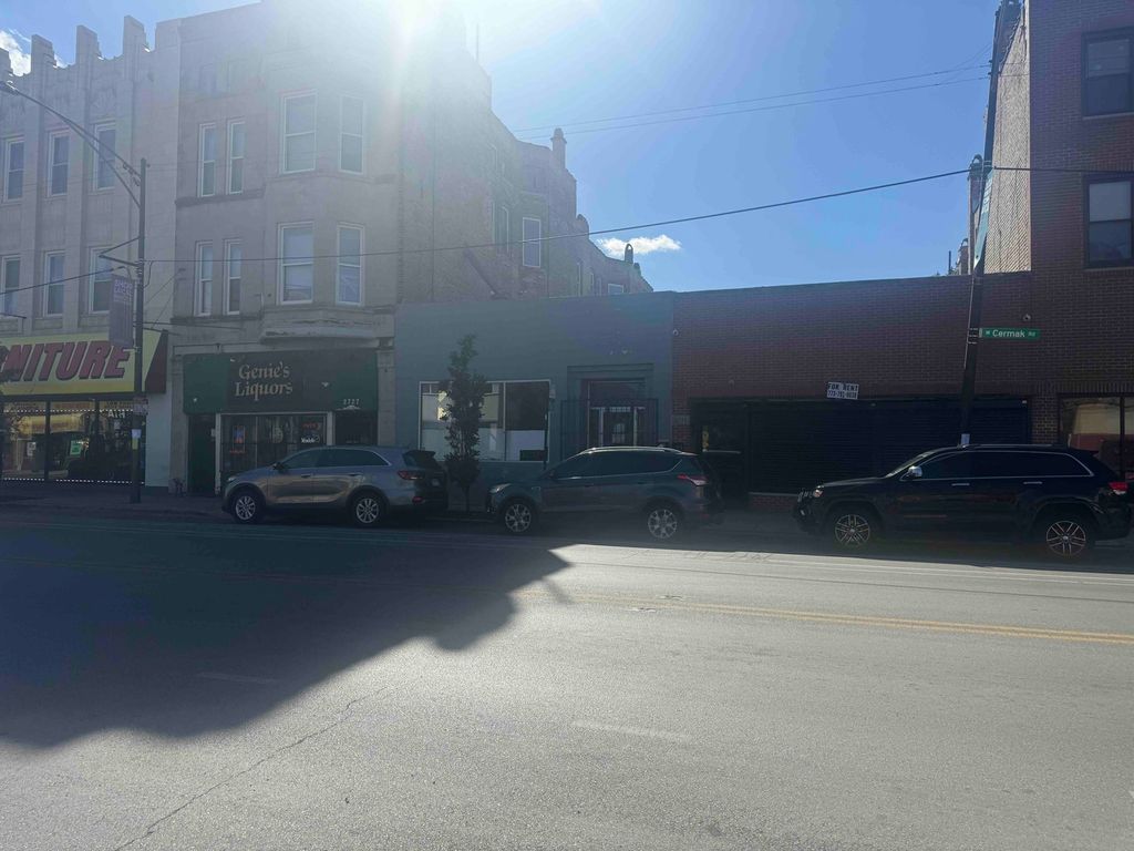2733 W cermak Road, Chicago, IL 60608 — photo 2