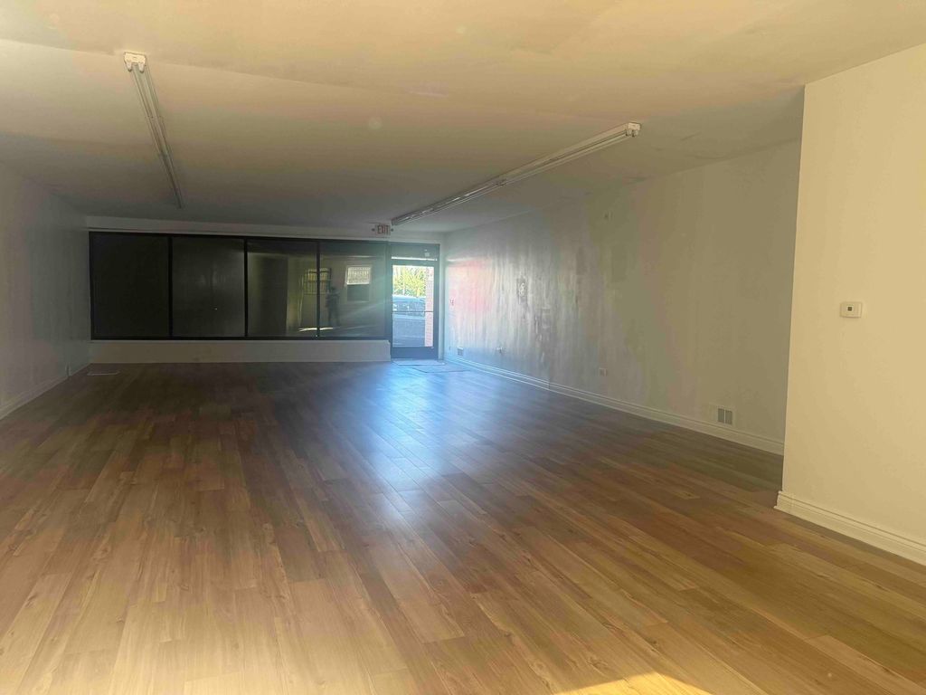 2733 W cermak Road, Chicago, IL 60608 — photo 4