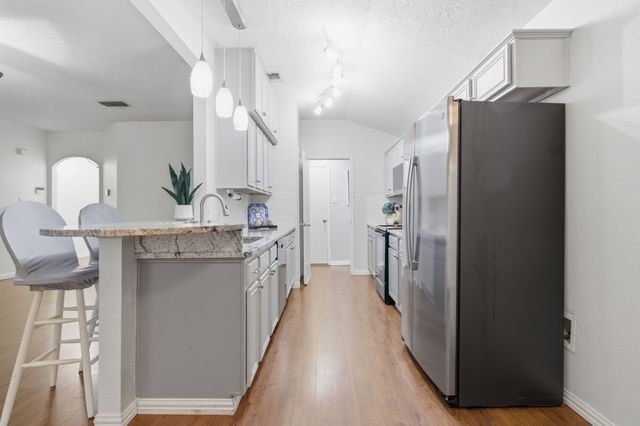 6421 Riverwater Trail, Fort Worth, TX 76179