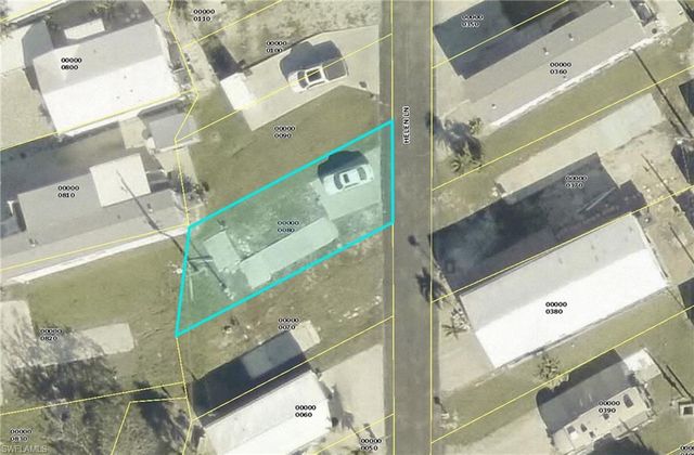 8 Helen LN, Fort Myers Beach, FL 33931