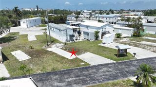 8 Helen LN, Fort Myers Beach, FL 33931