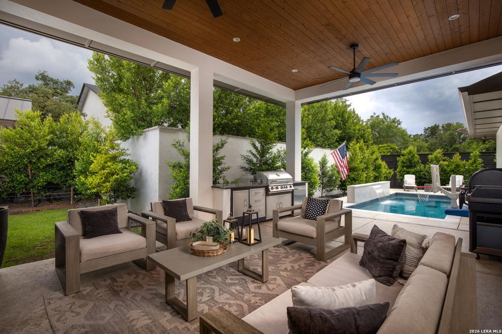 312 Frey St, Boerne, TX 78006