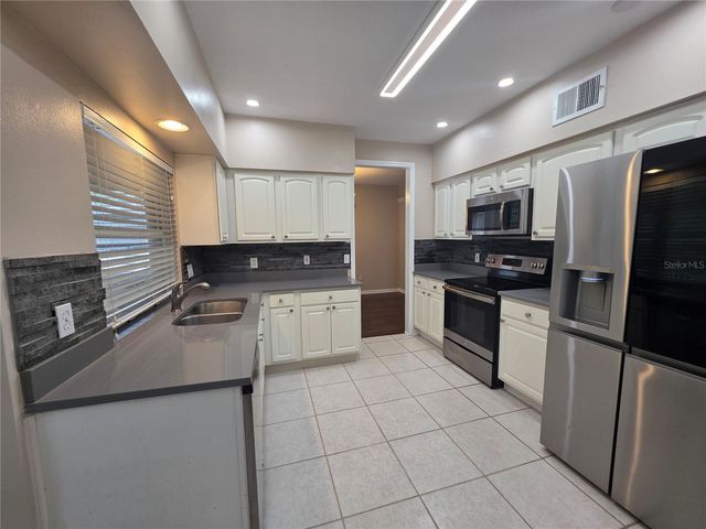 289 HANGING MOSS CIRCLE, Lake Mary, FL 32746