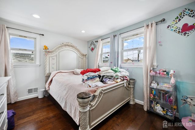 147 James Street, Hopelawn, NJ 08861