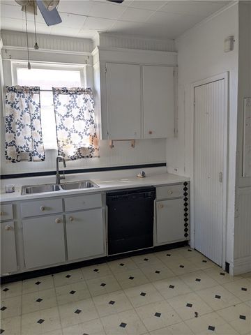 506 E Moody Ave, New Castle, PA 16105