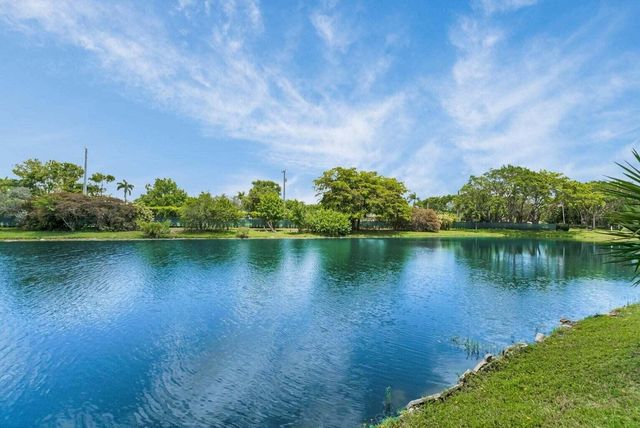 8829 BELLA VISTA Drive 282, Boca Raton, FL 33433