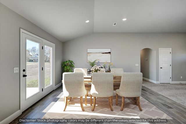 1425 E Charlton Street, Republic, MO 65738