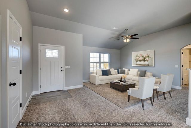 1425 E Charlton Street, Republic, MO 65738