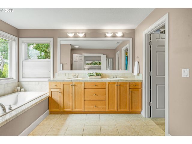 18378 Sw ORCHARD HILL Ln, Sherwood, OR 97140