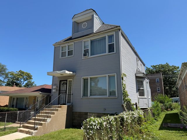 9211 S Clyde Avenue, Chicago, IL 60617