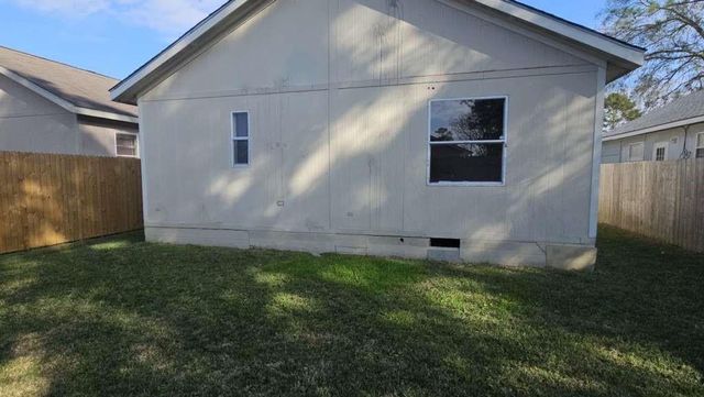 11919 Kingslake Forest Drive, Houston, TX 77044