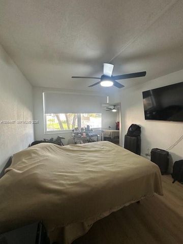 1401 NE 191st Street D214, Miami, FL 33179
