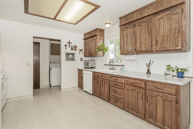 22085 Watts Valley Road, Sanger, CA 93657