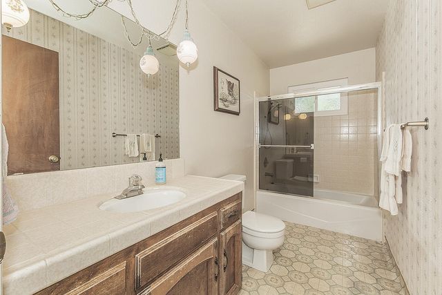 22085 Watts Valley Road, Sanger, CA 93657